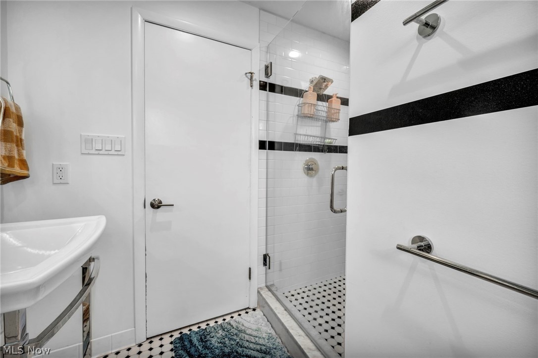 31800 Pinetree Road Pepper Pike, OH 44124 - Photo 12 of 41 Gallery Image 12