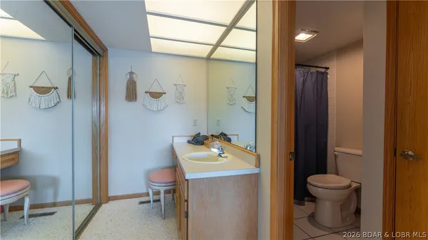 $349,900 | 32 Cedar Court, Unit 1B, Lake Ozark, MO 65049