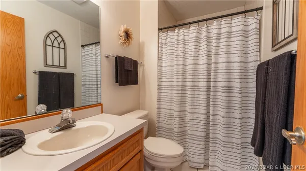 $349,900 | 32 Cedar Court, Unit 1B, Lake Ozark, MO 65049