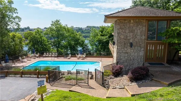 $349,900 | 32 Cedar Court, Unit 1B, Lake Ozark, MO 65049
