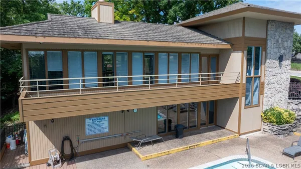 $349,900 | 32 Cedar Court, Unit 1B, Lake Ozark, MO 65049