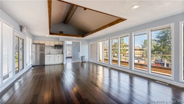 $349,900 | 32 Cedar Court, Unit 1B, Lake Ozark, MO 65049