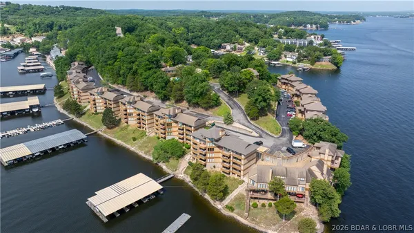 $349,900 | 32 Cedar Court, Unit 1B, Lake Ozark, MO 65049