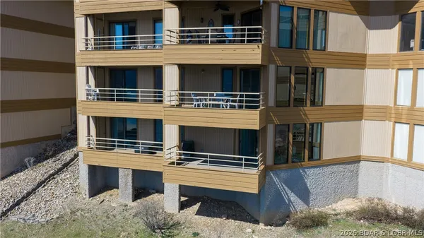 $349,900 | 32 Cedar Court, Unit 1B, Lake Ozark, MO 65049