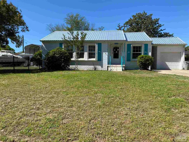 $449,000 | 213 Southeast Baublits Drive, Pensacola, FL 32507