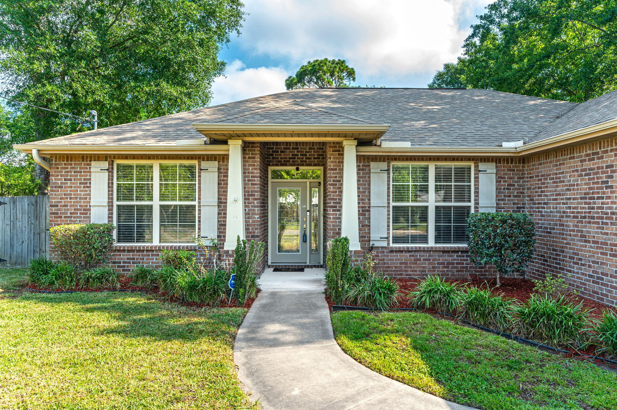 418 Westminster Road Fort Walton Beach, FL 32547 - Photo 3 of 37 4-web-or-mls-418 Westminster Rd Exterior