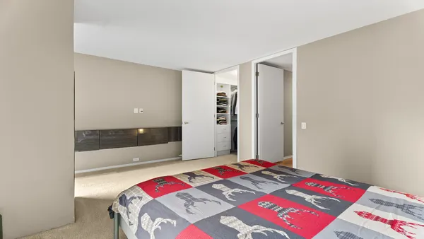 $2,500 | 910 North Lake Shore Drive, Unit 1016, Chicago, IL 60611