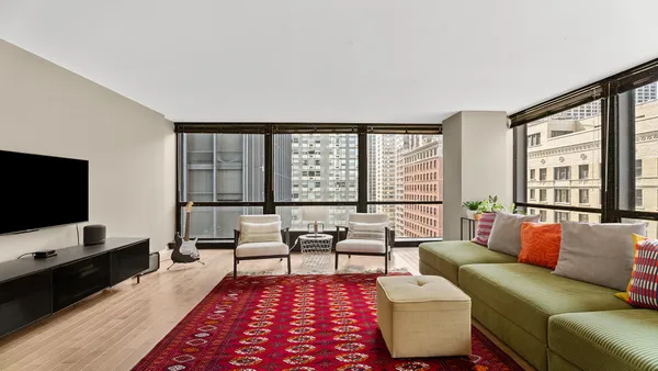$2,500 | 910 North Lake Shore Drive, Unit 1016, Chicago, IL 60611