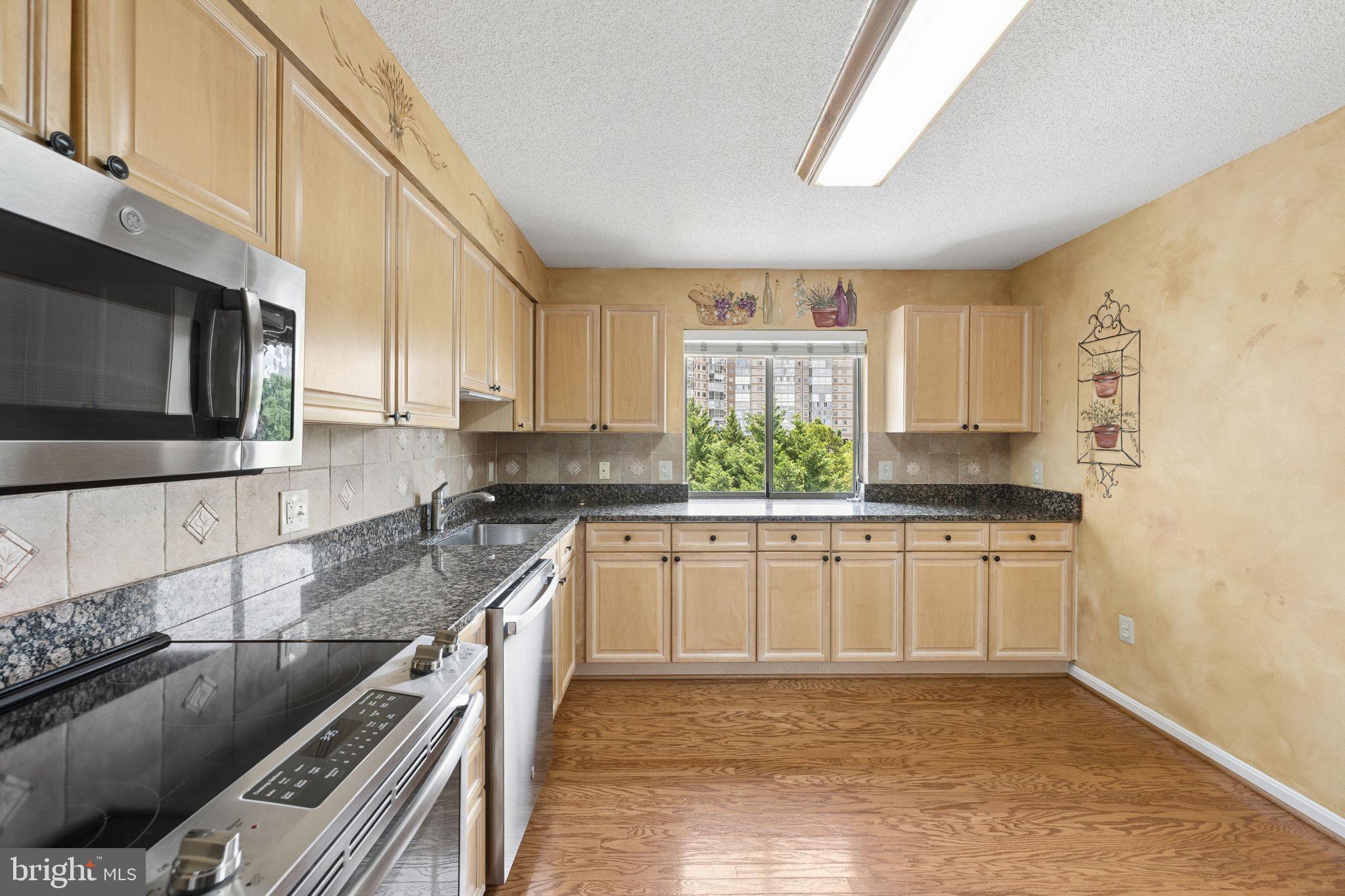 19385 Cypress Ridge Terrace, Unit 317 Leesburg, VA 20176 - Photo 31 of 34