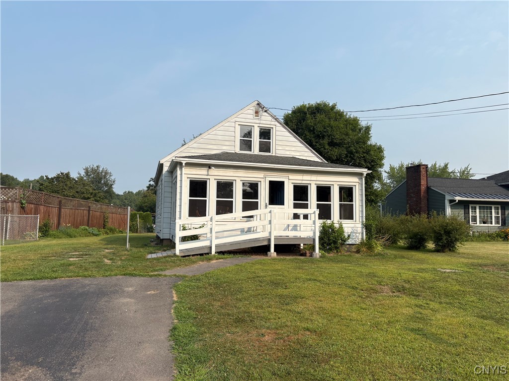 1247 Fay Street Fulton, NY 13069 - Photo 2 of 43