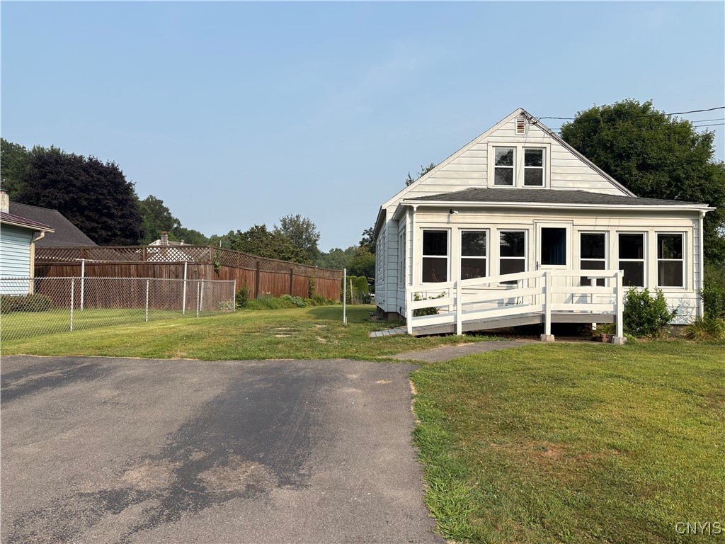 1247 Fay Street Fulton, NY 13069 - Photo 3 of 43