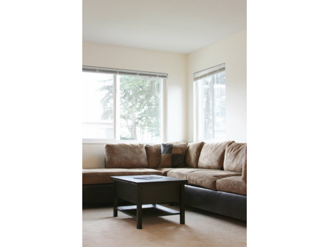 337 Monterey Road Pacifica, CA 94044 - Photo 4 of 21 a living room with furniture and a window