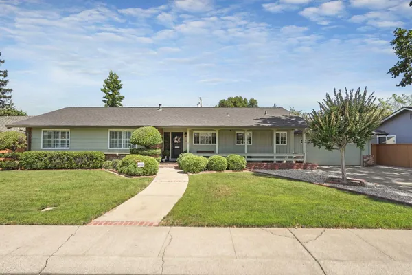$525,000 | 15 West Robinhood Drive, Stockton, CA 95207