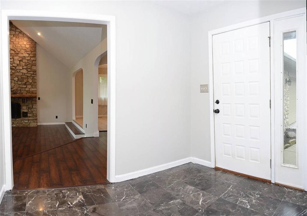 14393 Oak Ridge Road Carmel, IN 46032 - Photo 3 of 26 Gallery Image 3