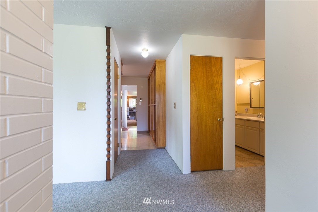 924 South Golf Course Road Port Angeles, WA 98362 - Photo 5 of 21 Gallery Image 5
