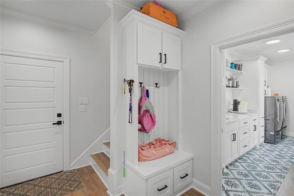 347 Ridge Drive Stonewall, LA 71078 - Photo 19 of 39 a room with cabinets and bed