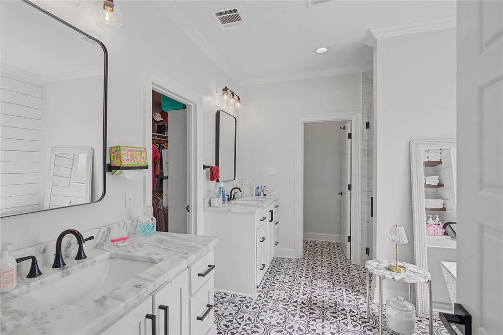 347 Ridge Drive Stonewall, LA 71078 - Photo 31 of 39 a bathroom with a sink and a mirror