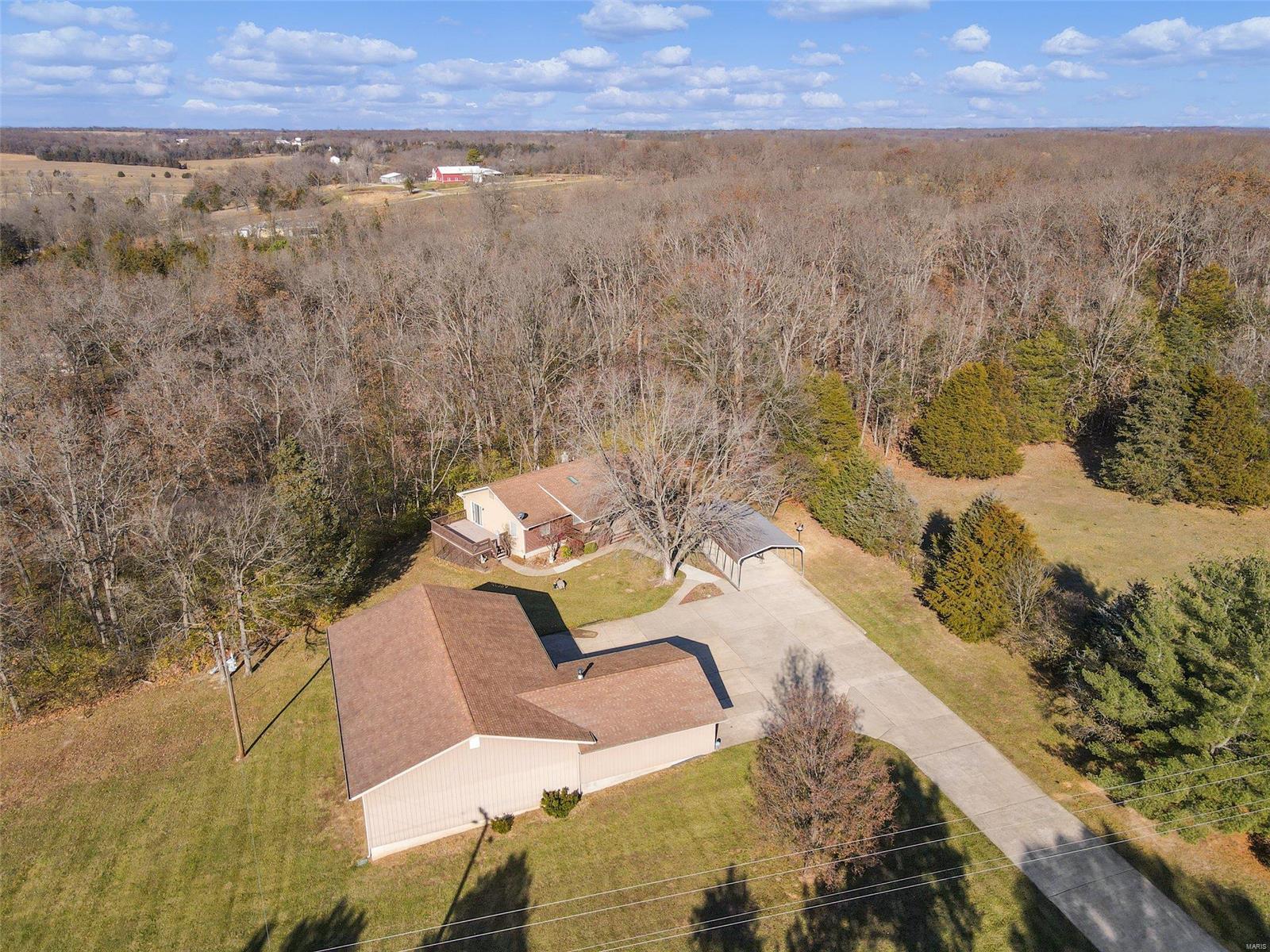 4178 Holt Road Wentzville, MO 63385 - Photo 2 of 38