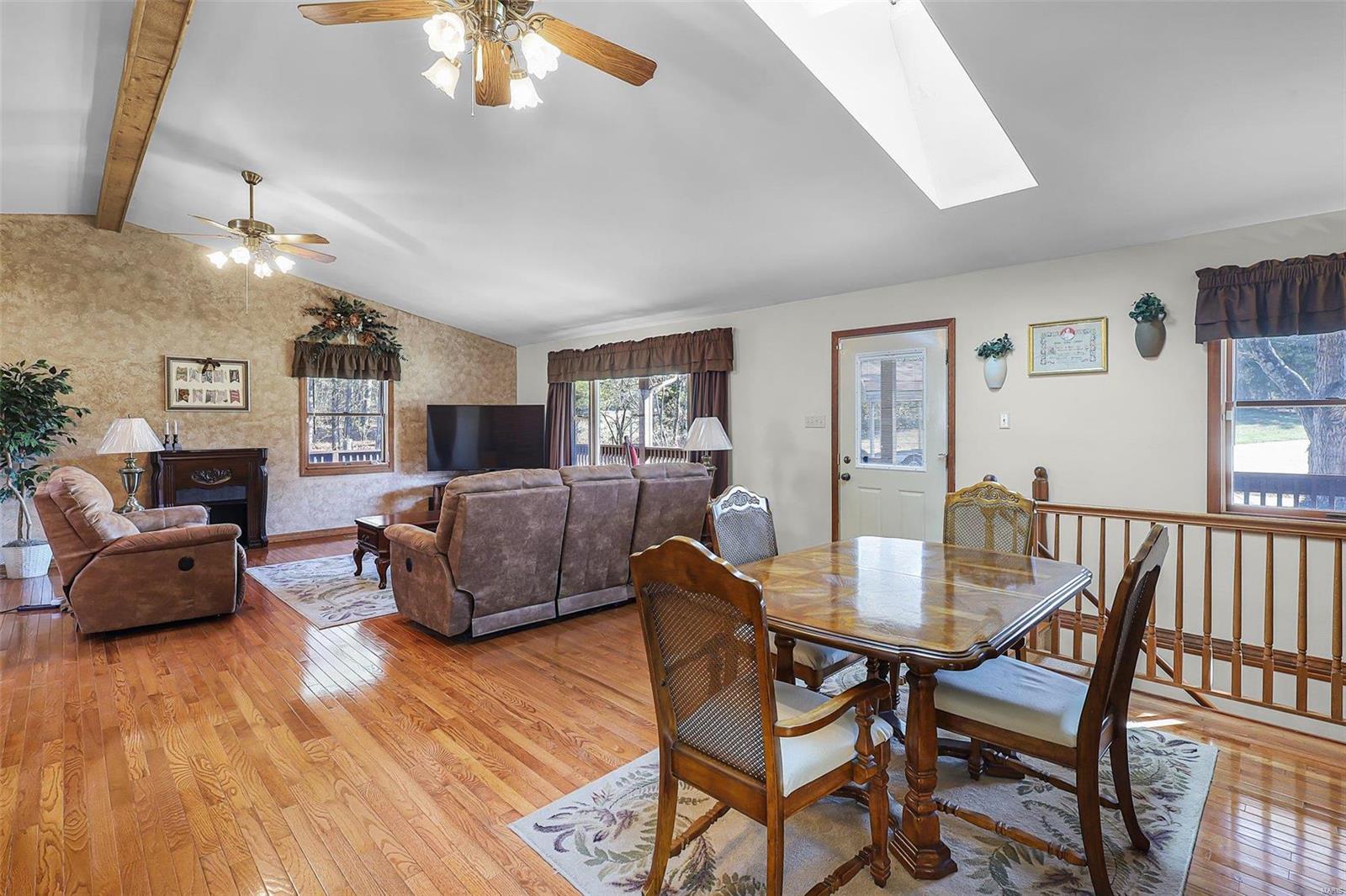 4178 Holt Road Wentzville, MO 63385 - Photo 4 of 38