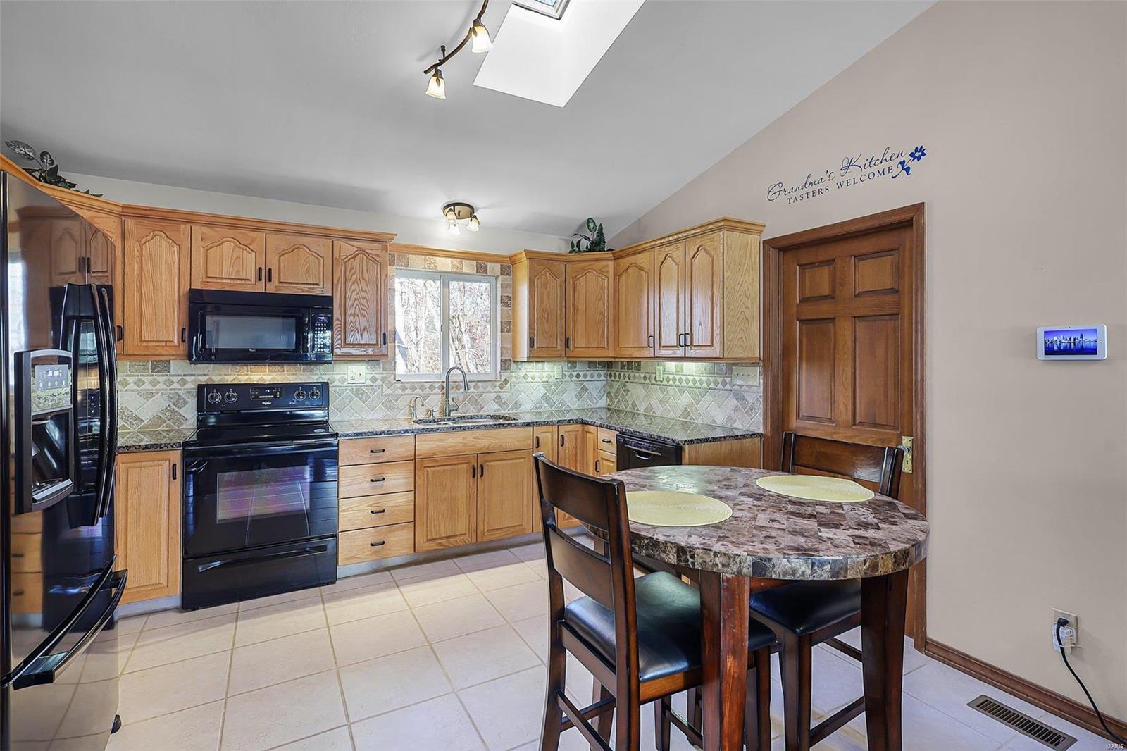 4178 Holt Road Wentzville, MO 63385 - Photo 9 of 38