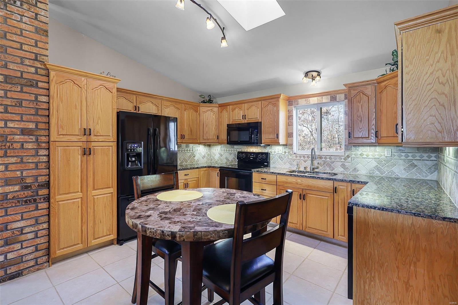 4178 Holt Road Wentzville, MO 63385 - Photo 10 of 38