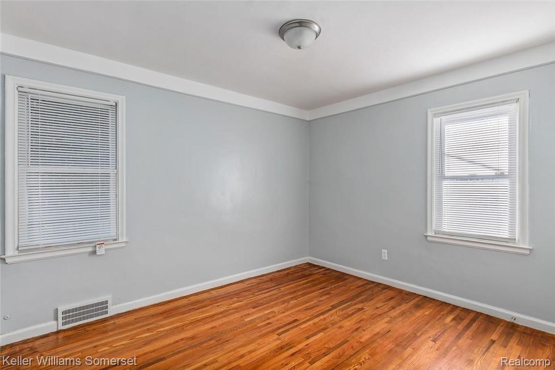 5257 Cadieux Road Detroit, MI 48224 - Photo 11 of 16 5257 Cadieux Rd East English-large-004-4-AS5R3053-1500x1000-72dpi.jpg