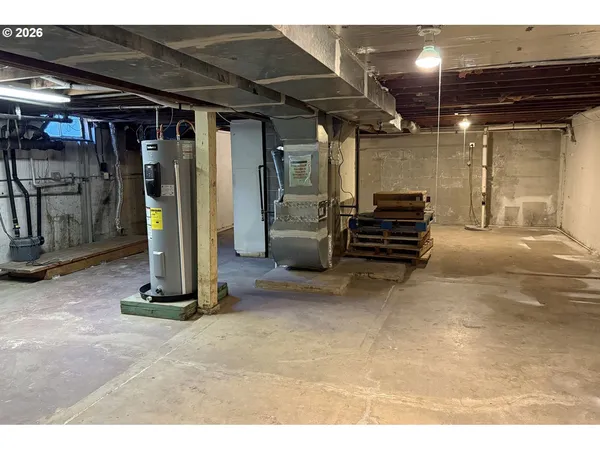 $499,900 | 4733 East Amazon Drive, Eugene, OR 97405