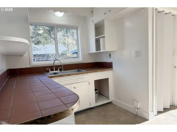 $499,900 | 4733 East Amazon Drive, Eugene, OR 97405