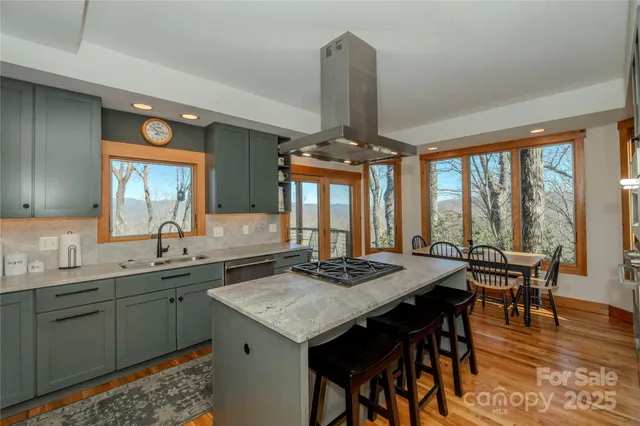 $1,590,000 | 156 Tarah Lane, Pisgah Forest, NC 28768