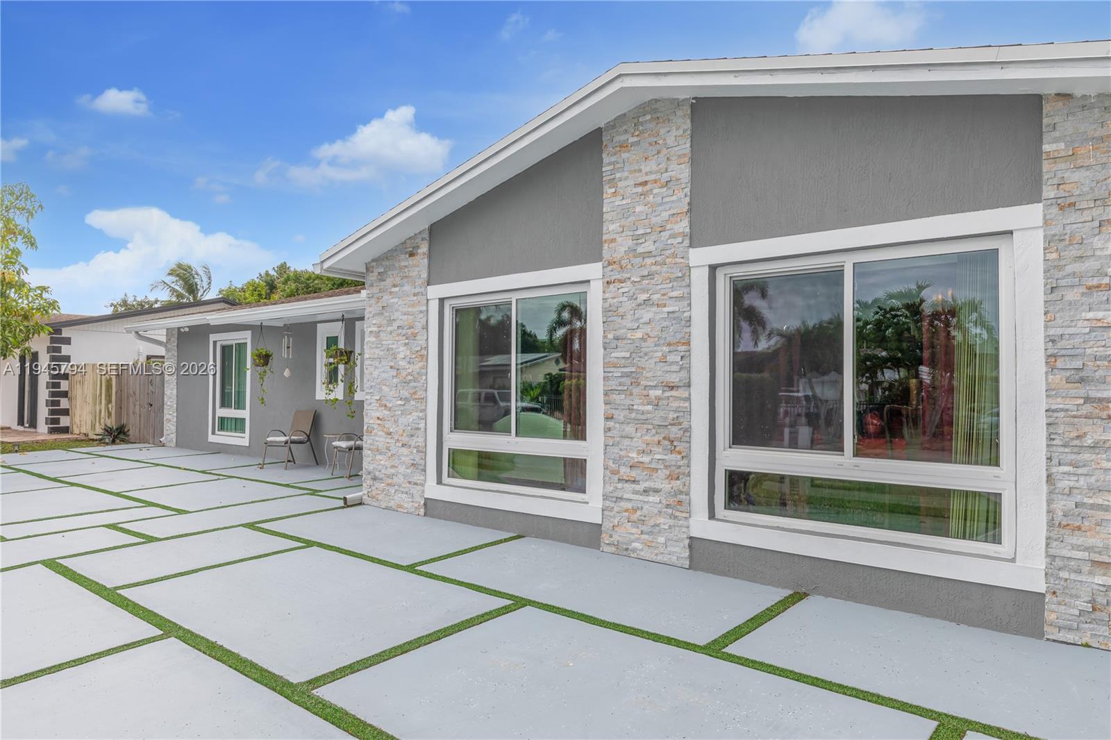 15244 Southwest 108th Court Miami, FL 33157 - Photo 3 of 47