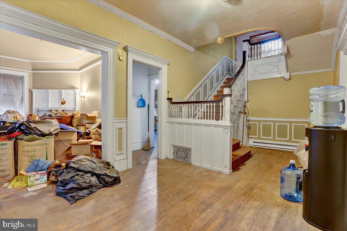 352 Pelham Road Philadelphia, PA 19119 - Photo 4 of 26 Foyer