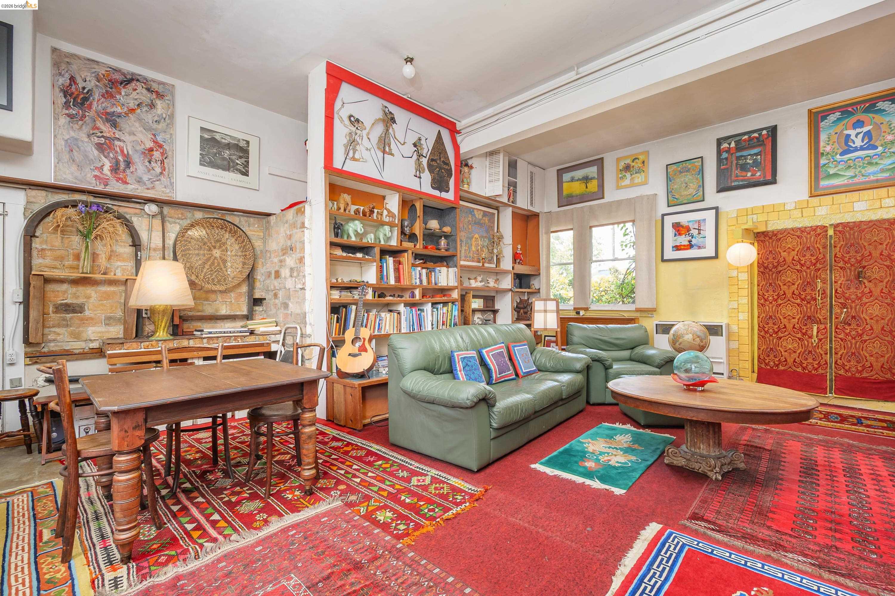 1735 Tenth Street Berkeley, CA 94710 - Photo 27 of 50 a living room with furniture and rug