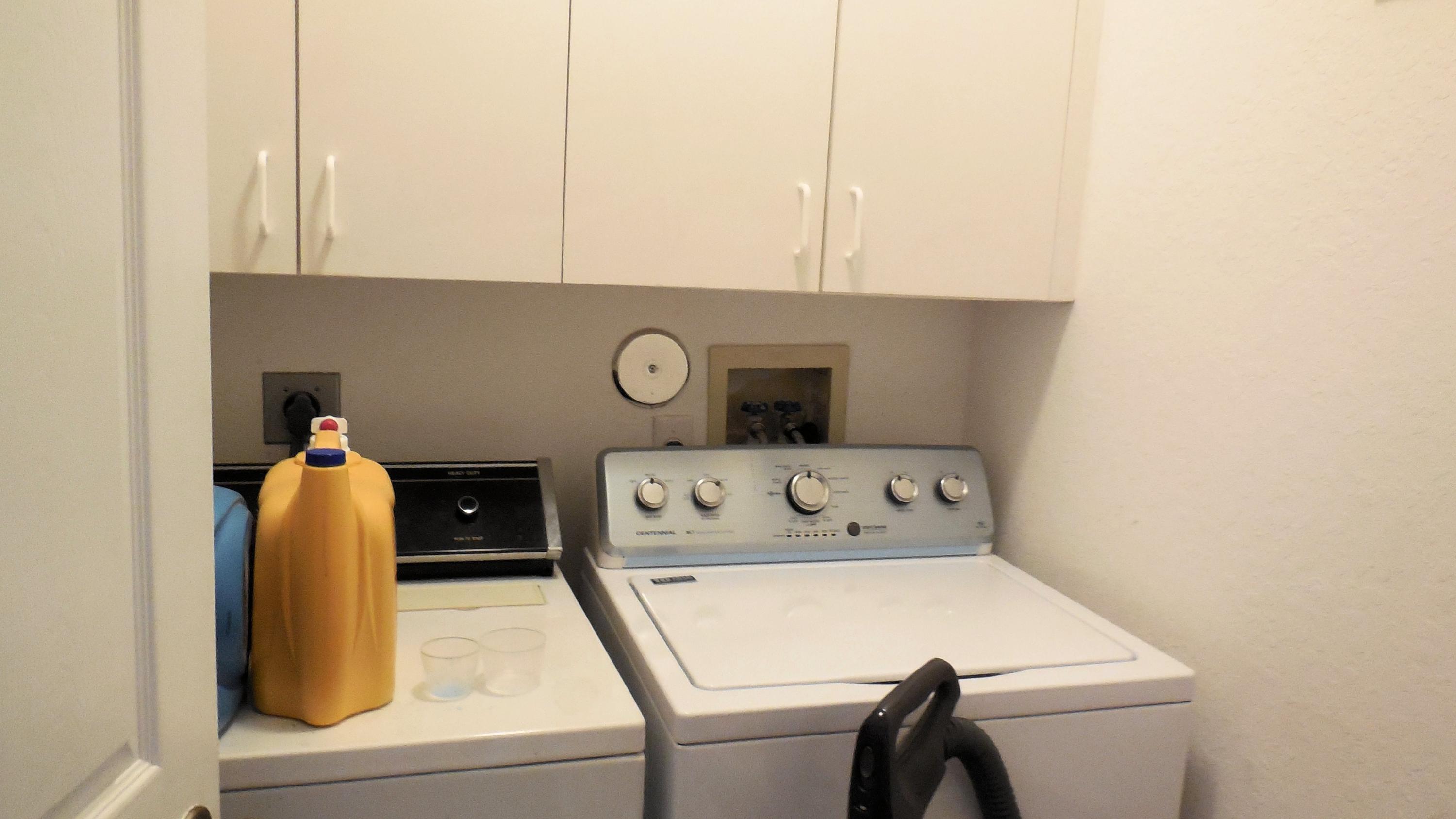 18058 Clear Brook Circle Boca Raton, FL 33498 - Photo 16 of 39 LAUNDRY ROOM