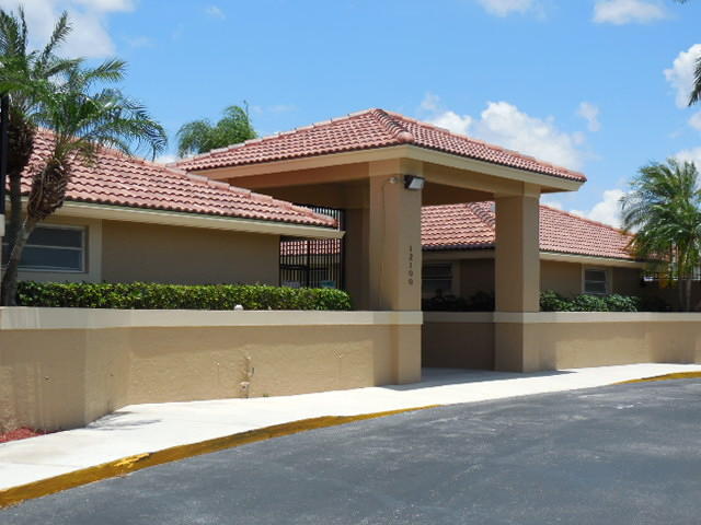18058 Clear Brook Circle Boca Raton, FL 33498 - Photo 34 of 39 IMPRESSION RECREATION CENTER