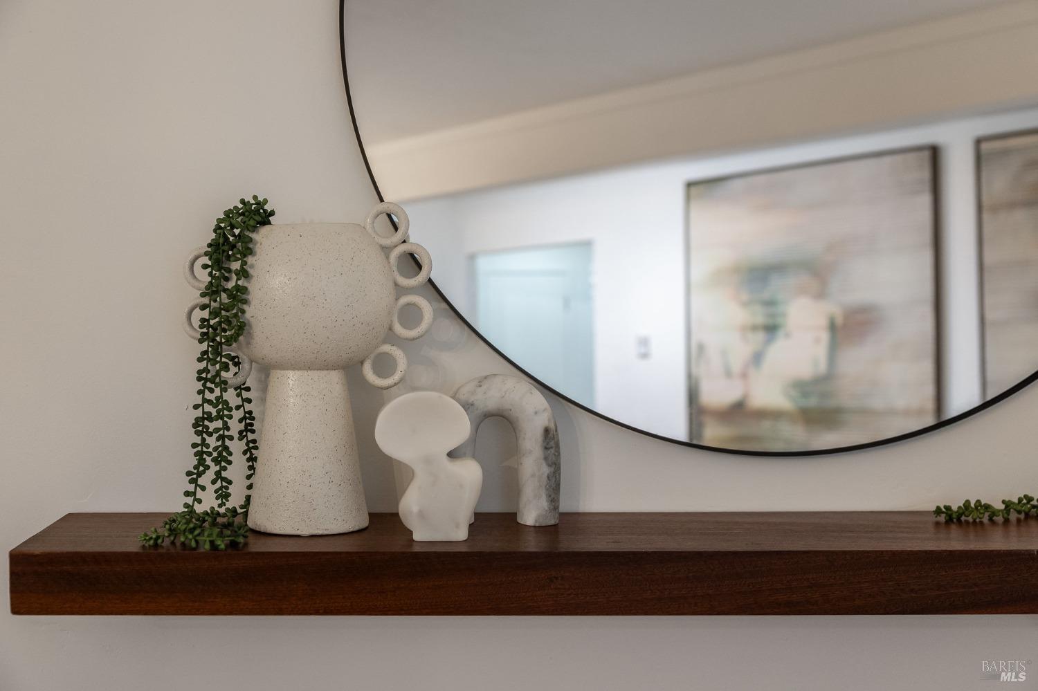 108 Stanford Way Sausalito, CA 94965 - Photo 12 of 43 a view of a entryway