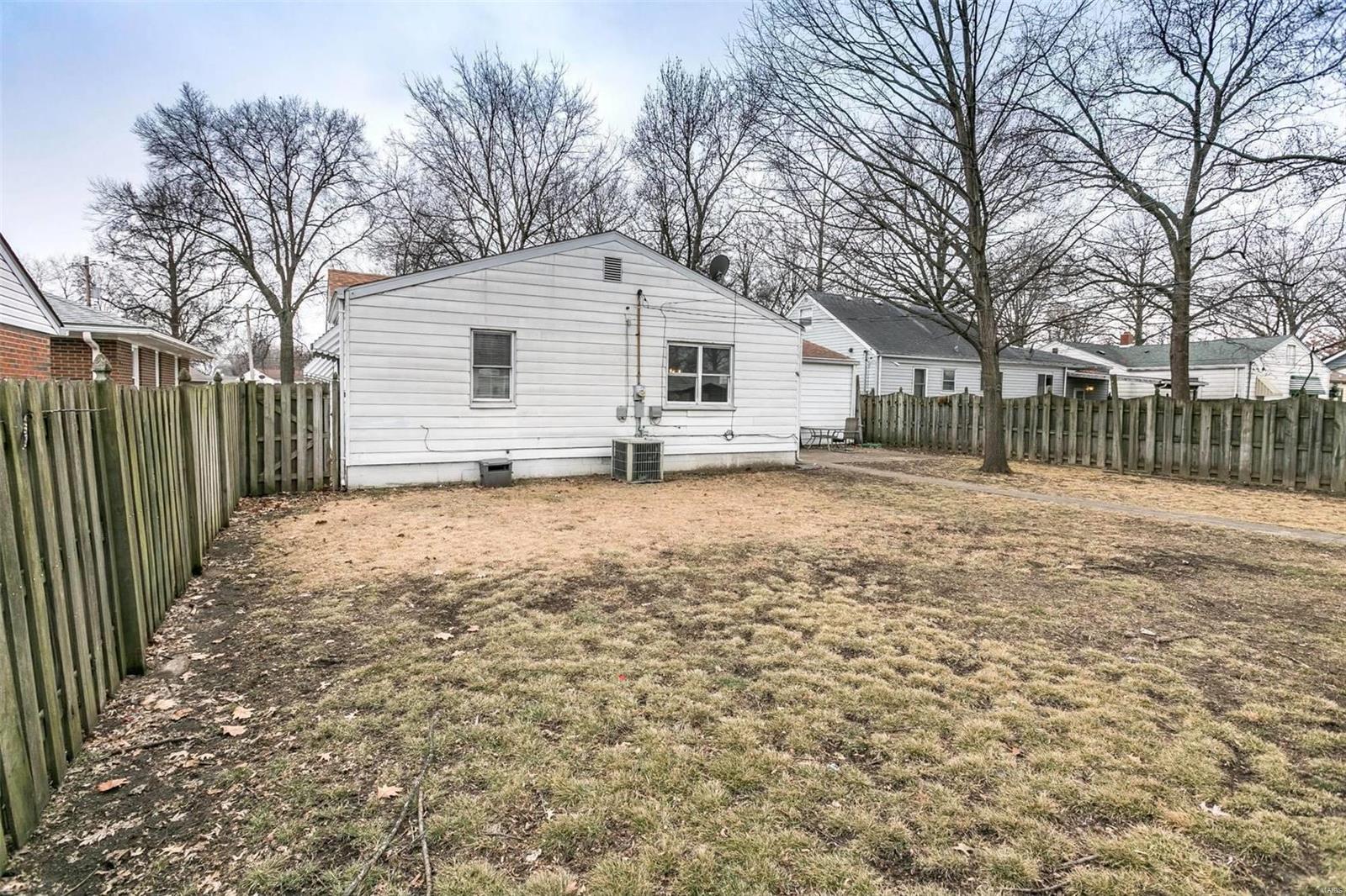 1861 Spring Avenue Granite City, IL 62040 - Photo 23 of 25 Gallery Image 23