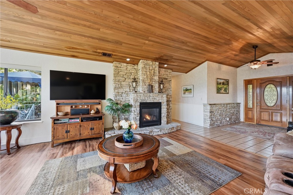 17372 Greenridge Road Hidden Valley Lake, CA 95467 - Photo 14 of 68