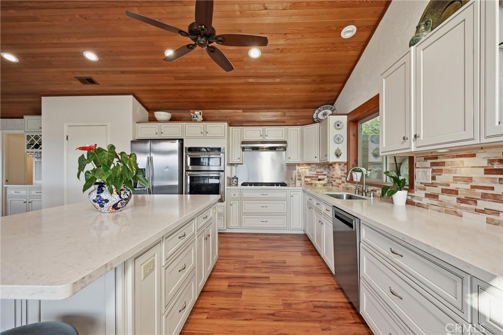 17372 Greenridge Road Hidden Valley Lake, CA 95467 - Photo 19 of 68