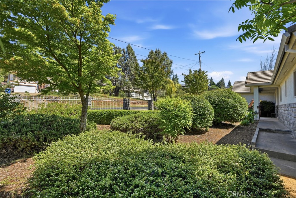 17372 Greenridge Road Hidden Valley Lake, CA 95467 - Photo 6 of 68