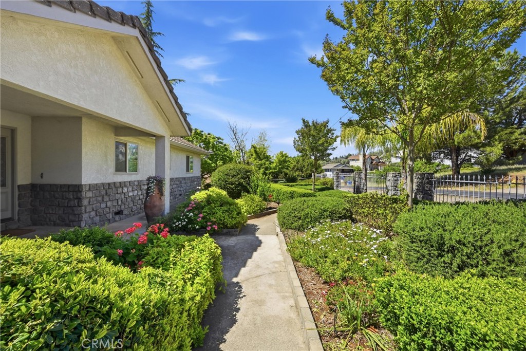 17372 Greenridge Road Hidden Valley Lake, CA 95467 - Photo 7 of 68