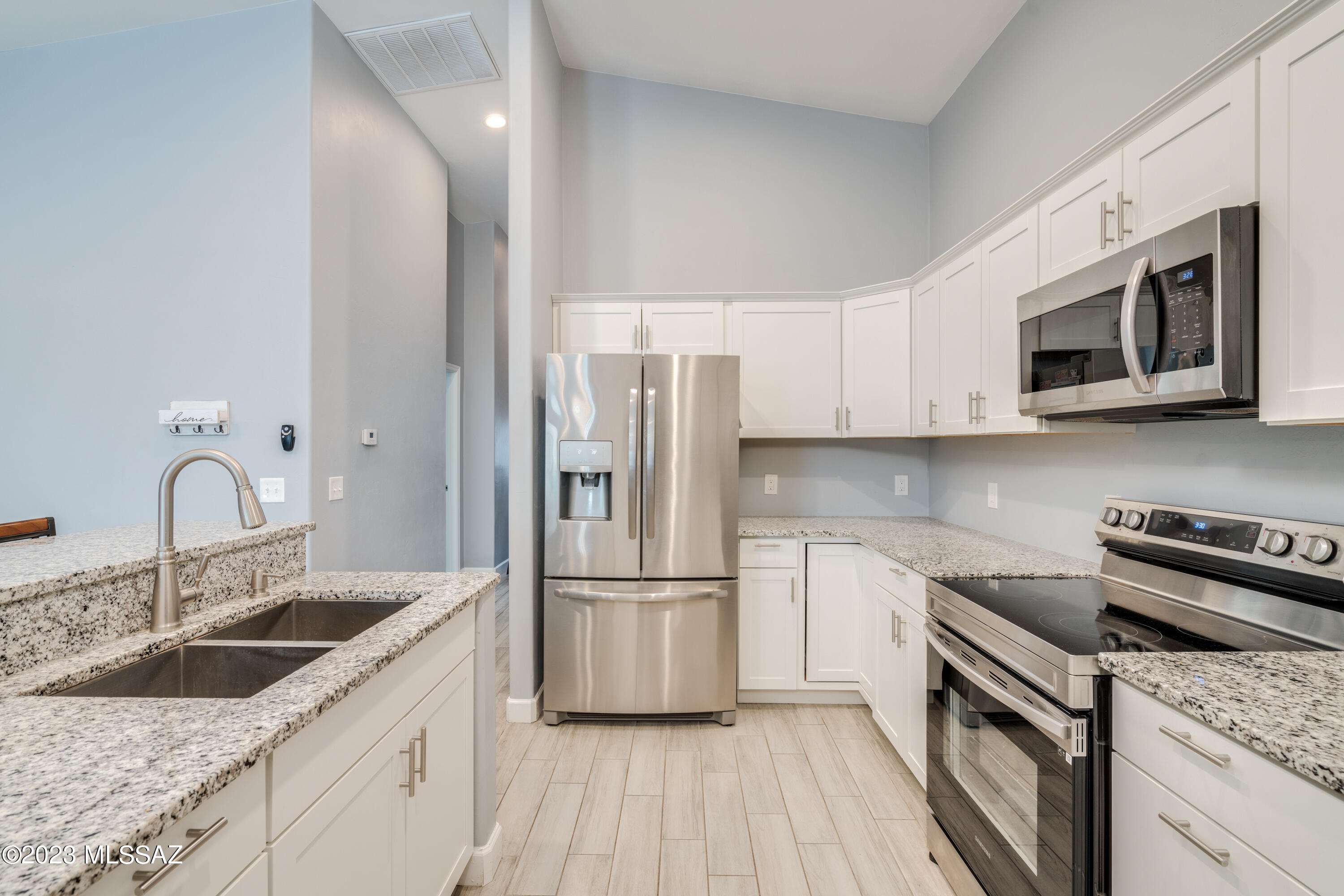 107 West 27th Street Tucson, AZ 85713 - Photo 5 of 16