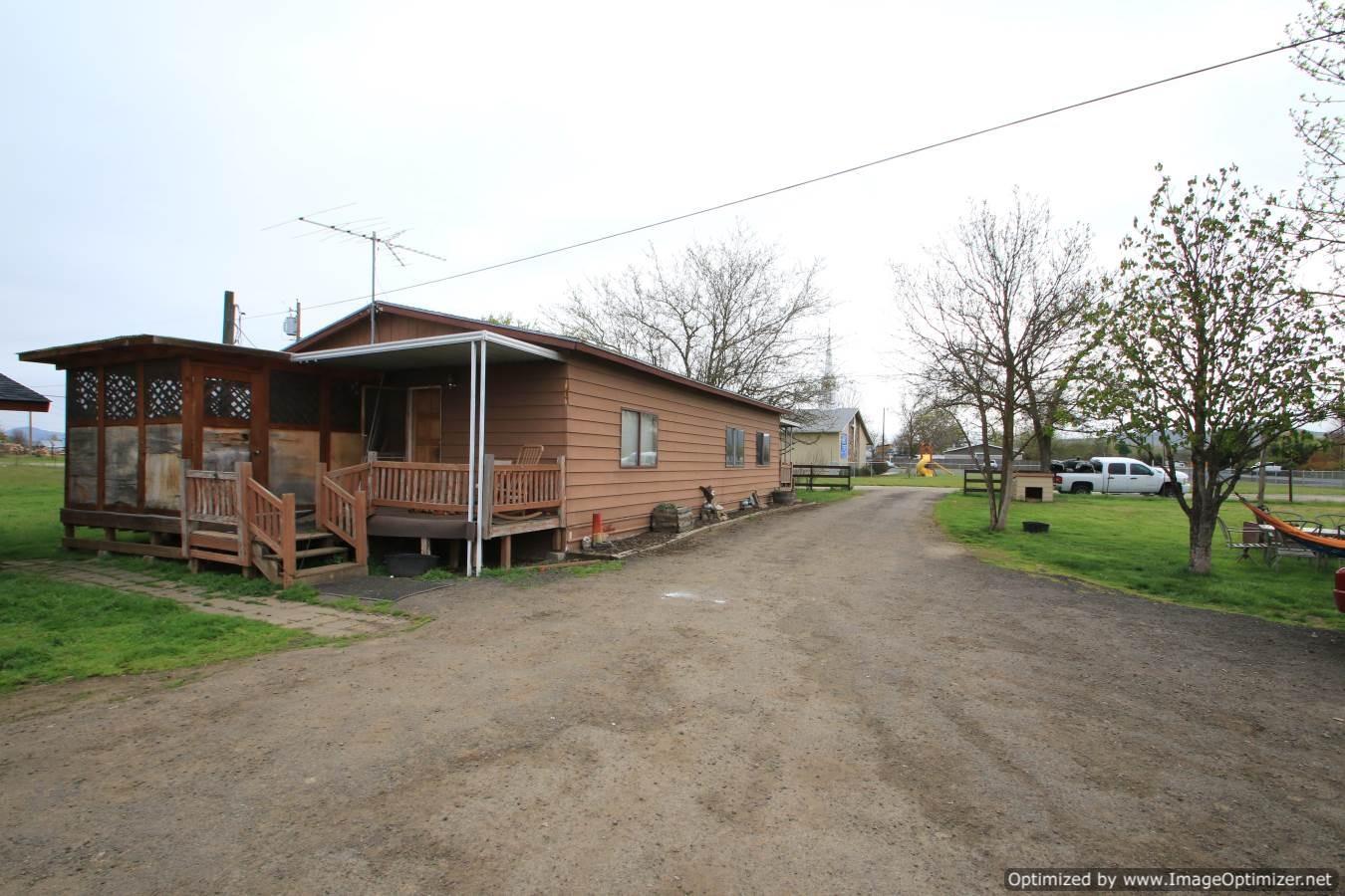 2531 East Gregory Road Central Point, OR 97502 - Photo 2 of 21 Additional Photo