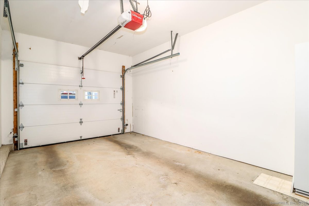 25 St George Place Newtown, CT 06482 - Photo 33 of 35