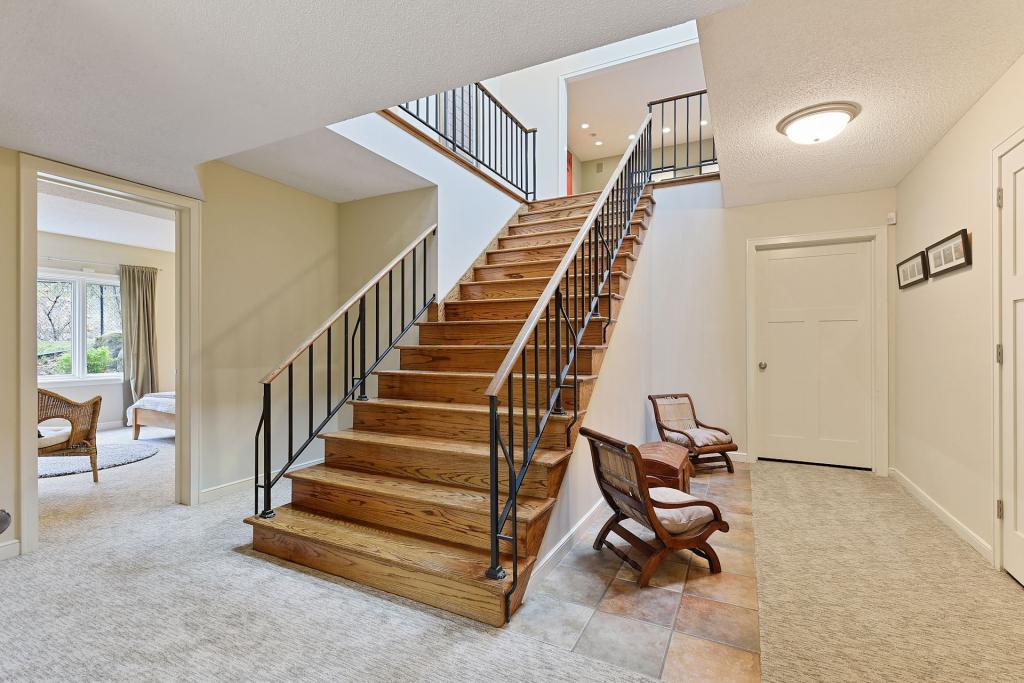 7019 Valley View Road Edina, MN 55439 - Photo 23 of 47 Gallery Image 23