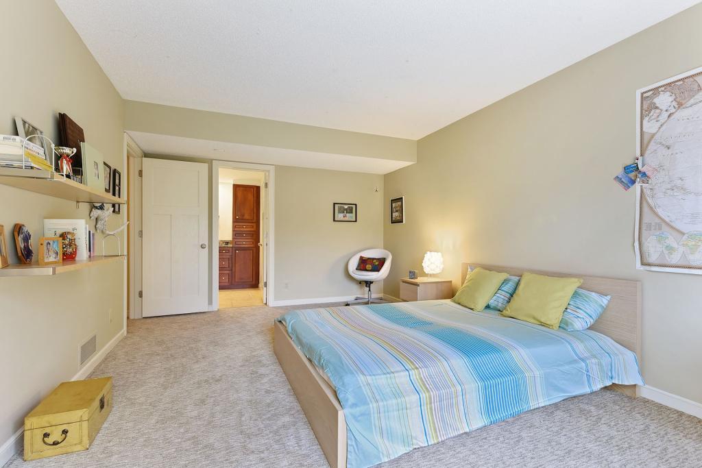 7019 Valley View Road Edina, MN 55439 - Photo 32 of 47 Gallery Image 32