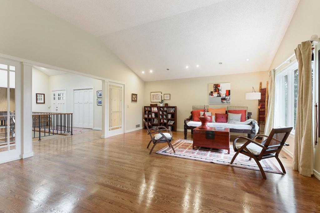 7019 Valley View Road Edina, MN 55439 - Photo 5 of 47 Gallery Image 5