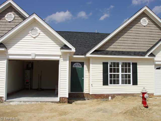 28 B Laurel Oak Ranch High Point, NC 27265 - Photo 1 of 2 Exterior Front.