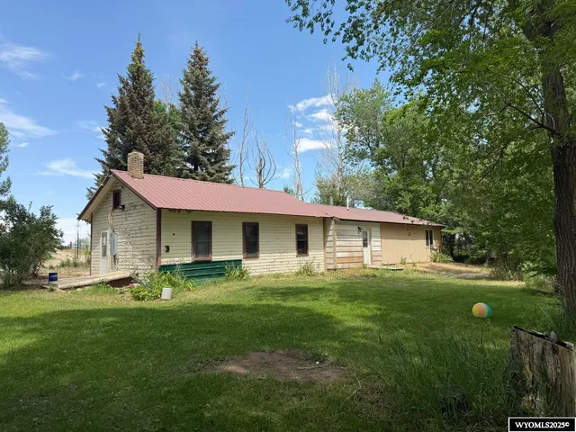 $1,150,000 | 785 West Pavillion Road, Pavillion, WY 82523