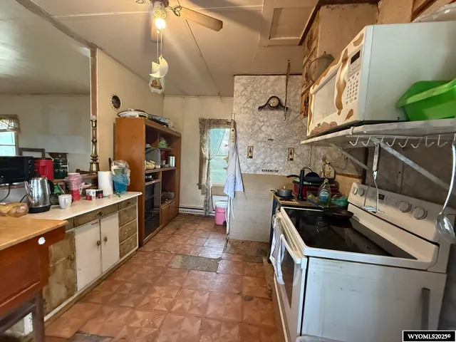 $1,150,000 | 785 West Pavillion Road, Pavillion, WY 82523