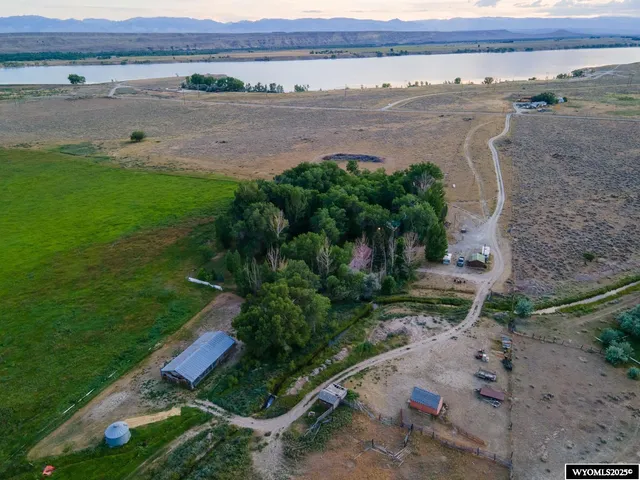 $1,150,000 | 785 West Pavillion Road, Pavillion, WY 82523